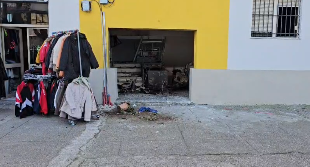 Shperthen paneli i mat&euml;save t&euml; energjis&euml;, humb jet&euml;n 55