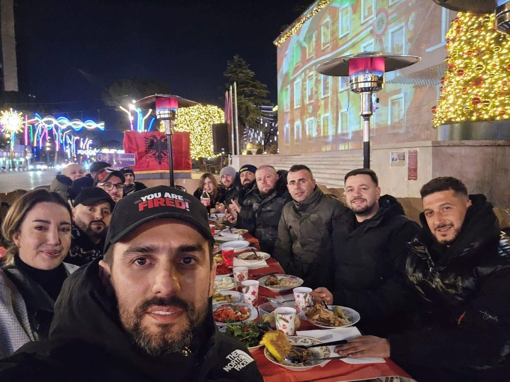 Adriatik Lapaj feston nd&euml;rrimin e viteve para Kryeministris&euml;