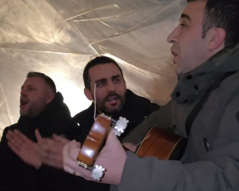 P&euml;rplasje gjat&euml; nat&euml;s mes protestuesve dhe policis&euml;, Lapaj: