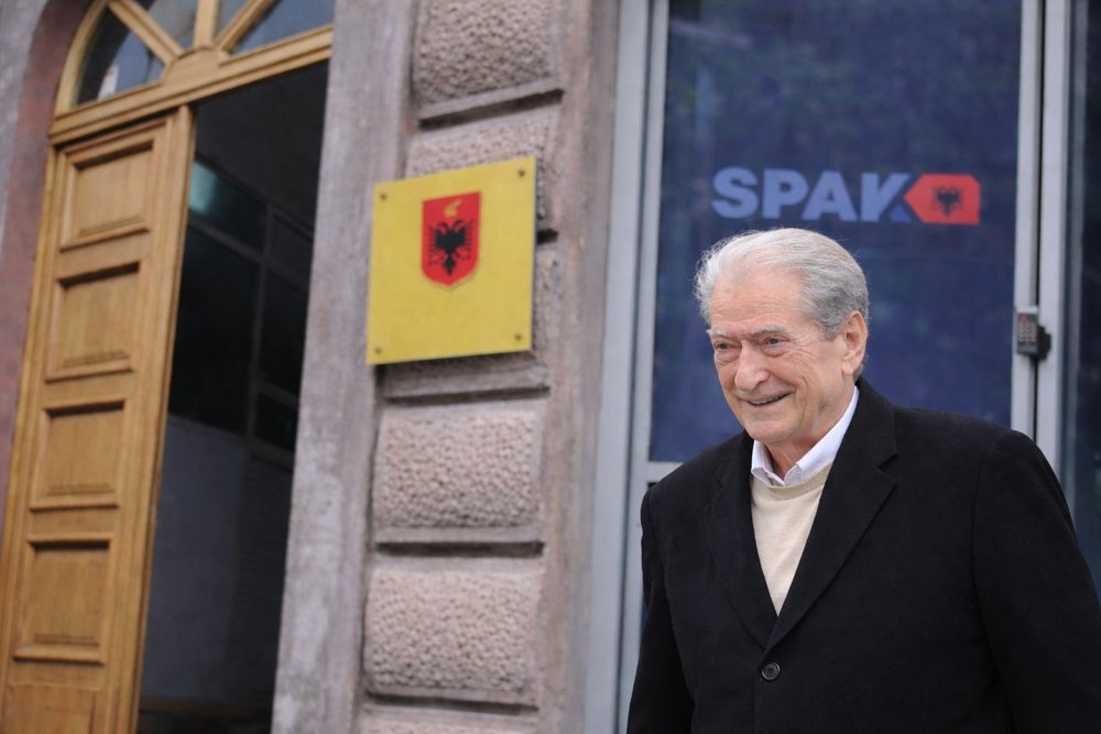 Berisha fiton n&euml; Kushtetuese, por humbet argumentin e gjykat&euml;s