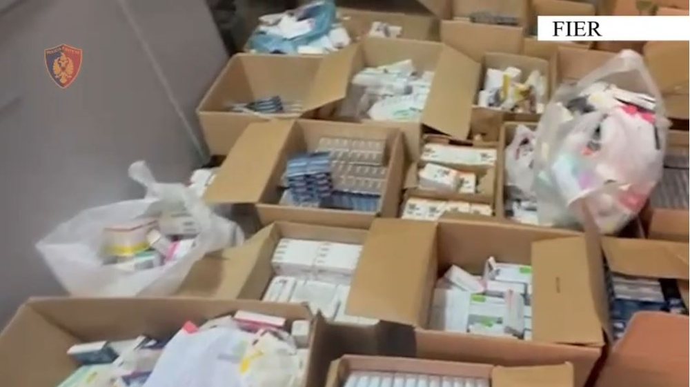 Ila&ccedil;e t&euml; skaduara n&euml; treg, n&euml; pranga Bojken Bregovina,