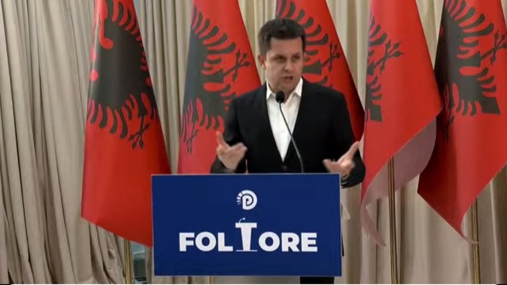 Alimehmeti b&euml;n autokritik&euml; dhe del krah Berish&euml;s n&euml; Foltoren