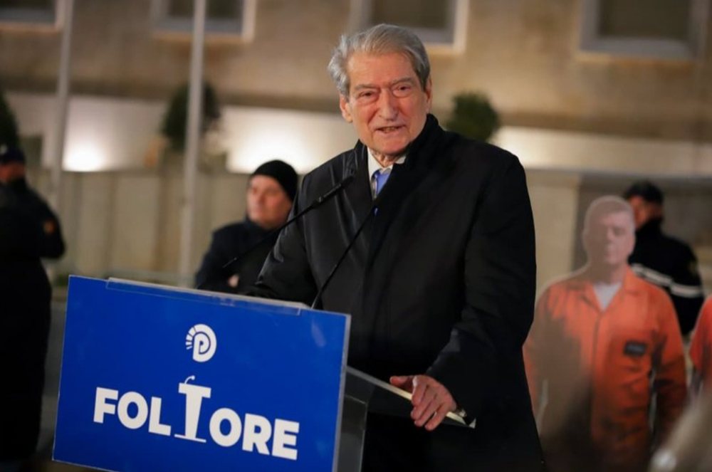 Berisha p&euml;rshkall&euml;zon thirrjen p&euml;r protest&euml;n e 24 janarit: