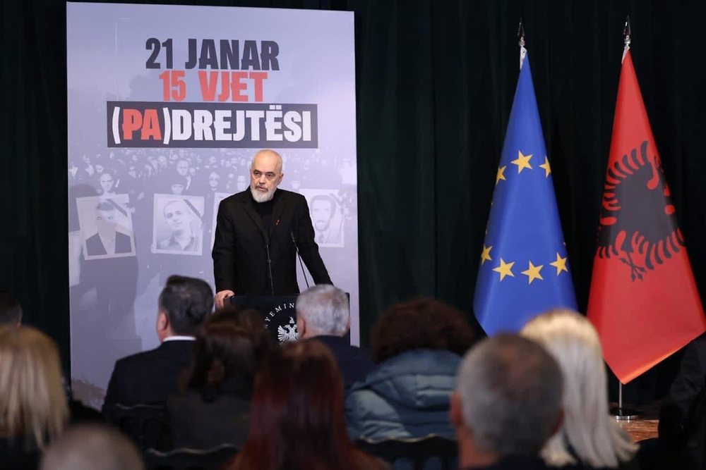 Nga st&euml;rgjysh&euml;rit te rrogat: n&euml; p&euml;rkujtimin e 21 janarit,