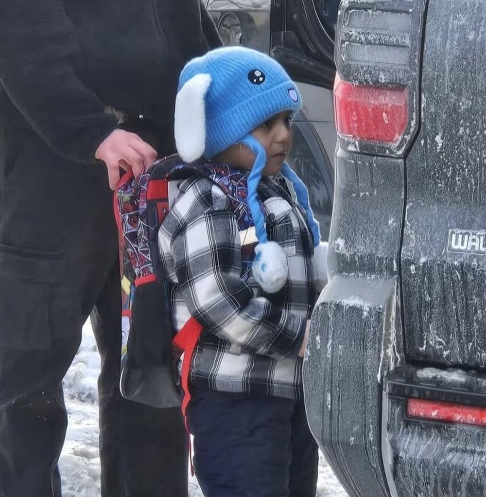 5-vje&ccedil;ari merret nga ICE nga oborri i sht&euml;pis&euml; n&euml;