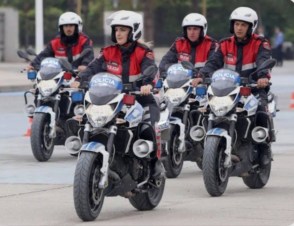 Two sisters rape policewoman in Tirana: "Don't you see when we pass