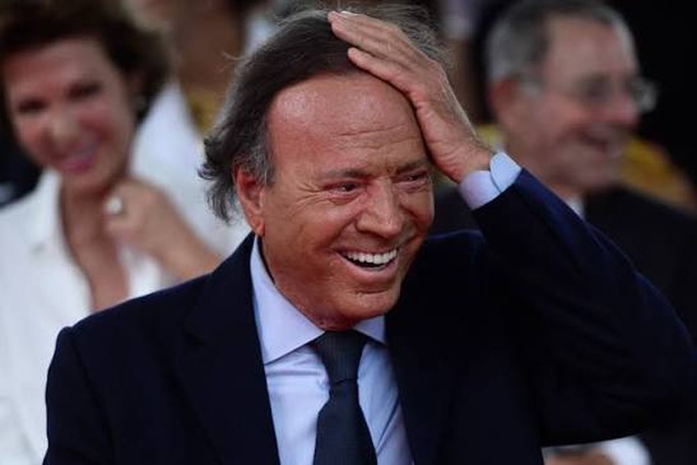 Julio Iglesias i shp&euml;ton gjykimit n&euml; Spanj&euml;: &ldquo;Veprimet nuk