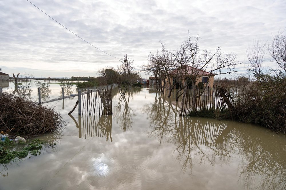 Shqip&euml;ria n&euml;n uj&euml;;&nbsp;Alarm p&euml;r zgjimin e institucioneve