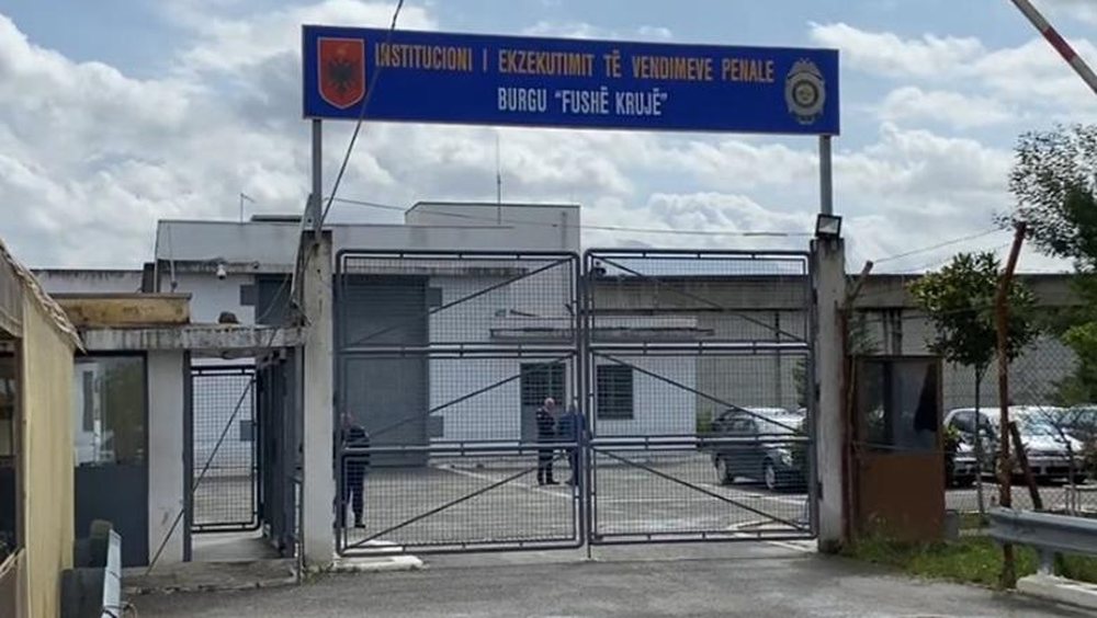 150 t&euml; d&euml;nuar transferohen nga burgu i Fush&euml;-Kruj&euml;s p&euml;r