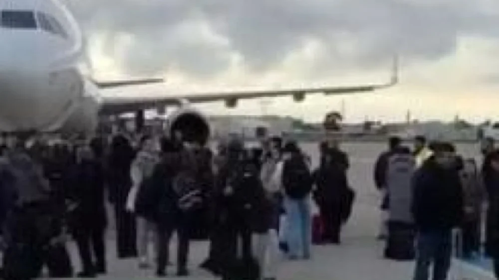 Kaos n&euml; aeroportin e Brindisit: Devijimi i fluturimeve drejt Tiran&euml;s