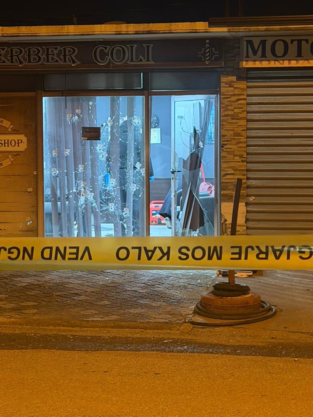 Atentati n&euml; Rril&euml; t&euml; Lezh&euml;s, an&euml;tar&euml;t e fisit