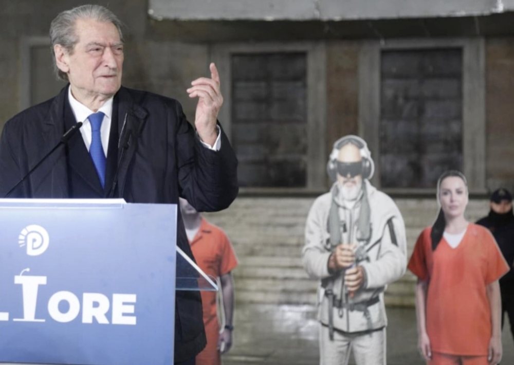 Berisha thirrje p&euml;r protest&euml; komb&euml;tare para Kryeministris&euml;: