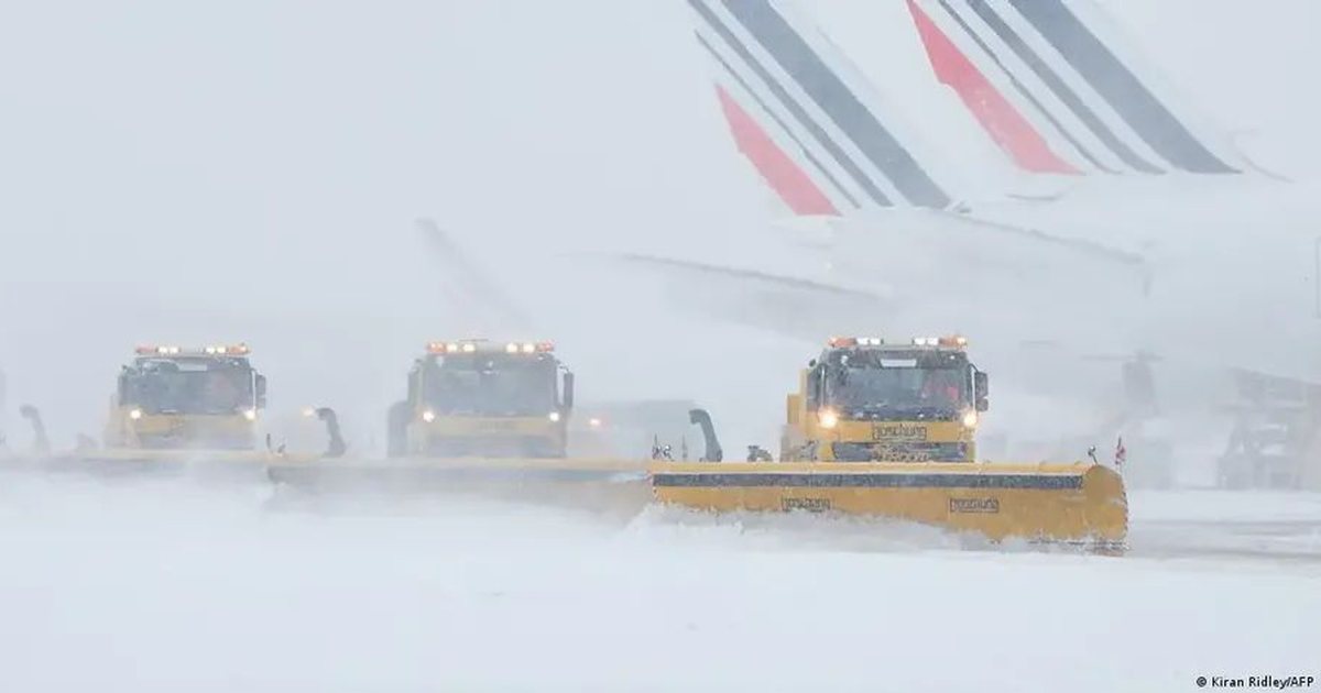 Dimri mbërthen Evropën  Kaos në trafik nga bora dhe ngricat