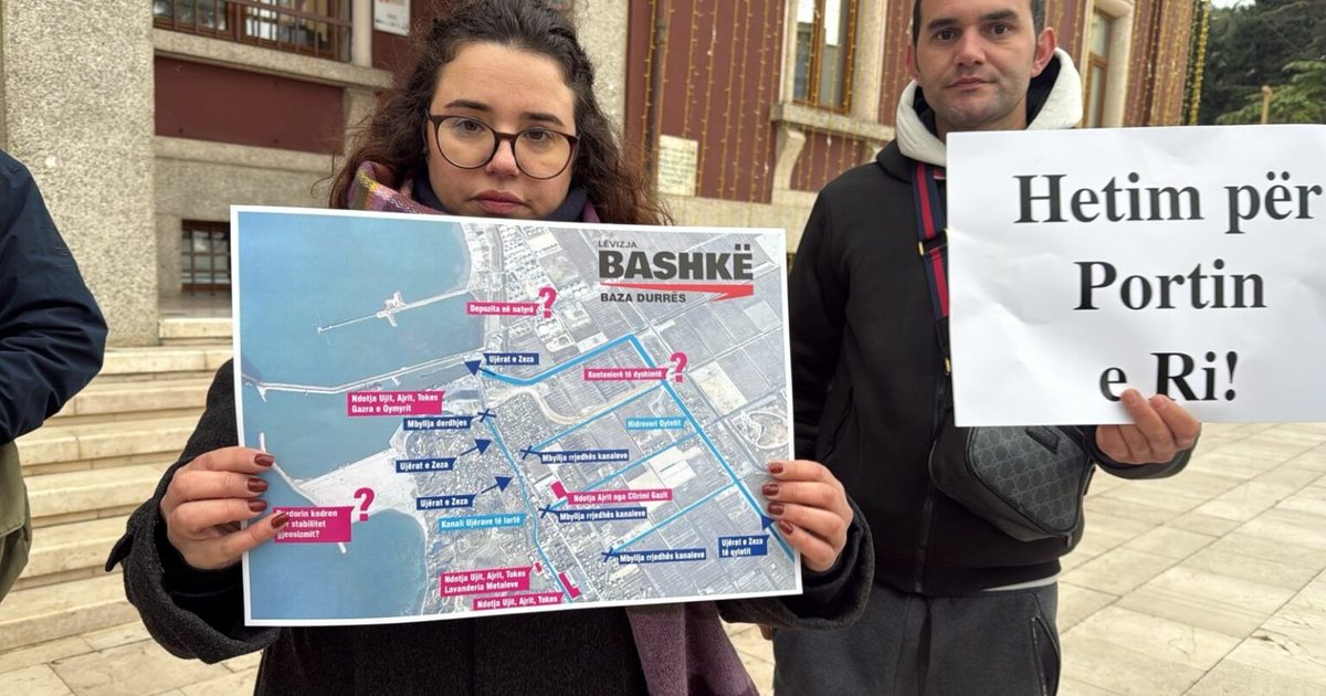 Lëvizja Bashkë proteston para Bashkisë së Durrësit pas përmbytjeve