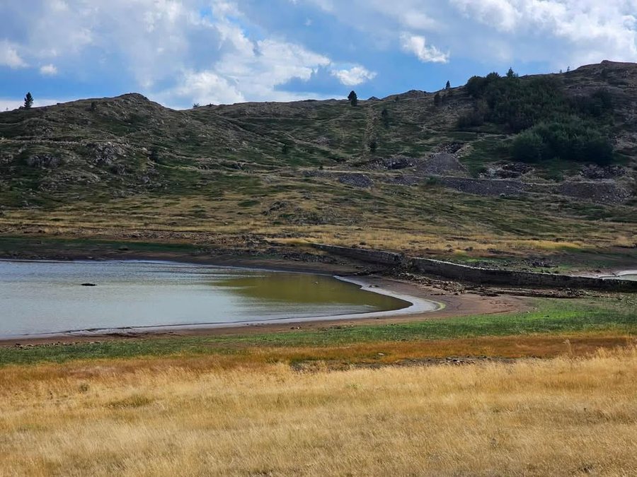 Katër fshatrave të Martaneshit po u merret uji i pijshëm për