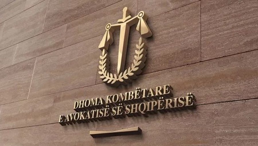 Avokatët rikthehen në sallat e gjyqit të hënën, pas