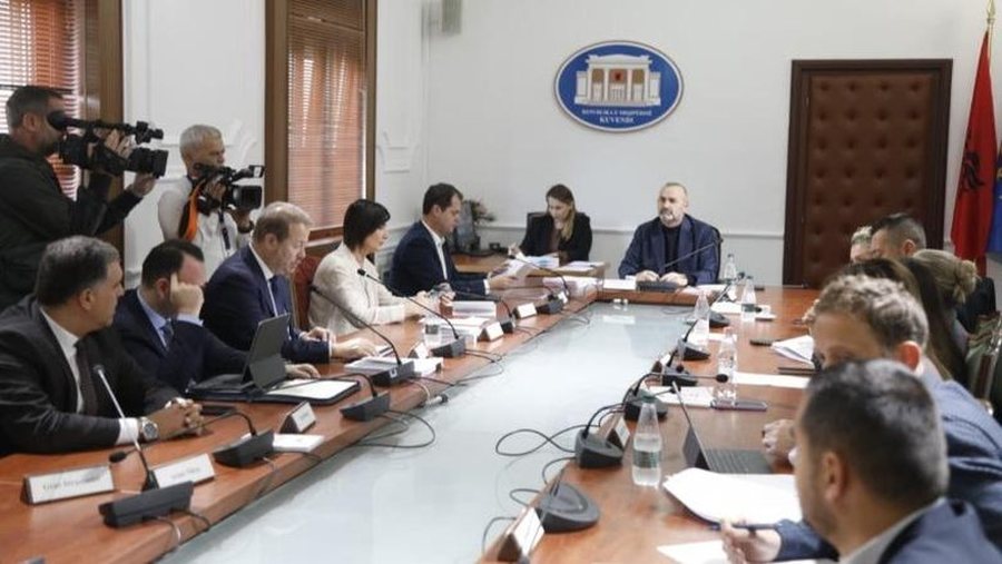 The Laws Committee rejects the DP's request to dismiss President Begaj