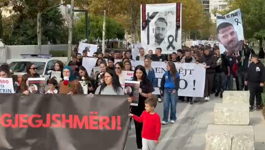 “Jo më viktima në rrugë”, qindra qytetarë