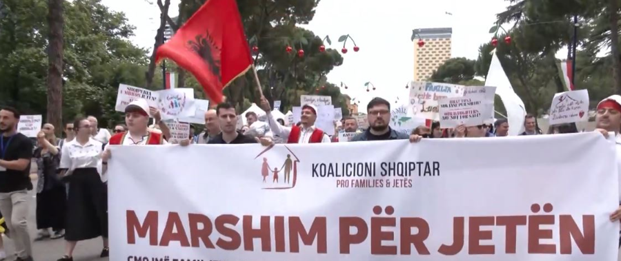 Koalicioni “Pro Familjes & Jetës” njofton protestë