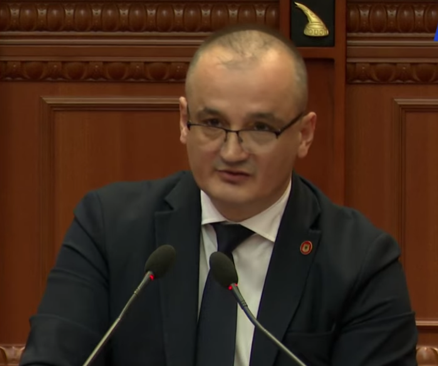 Kreu i KLSH në Kuvend: Shkelje dhe vonesa në prokurimet publike