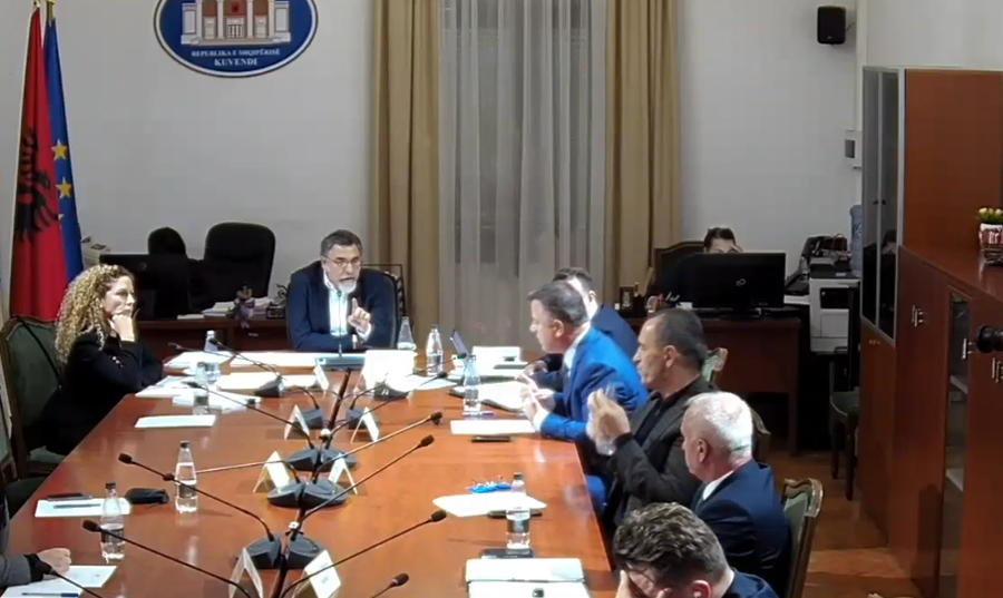 Bojkot njëditor, demokratët “harrojnë” urdhrin e