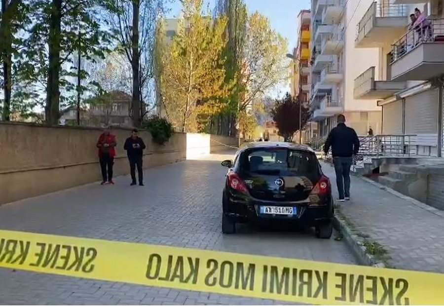 “Kur zihen dy vetë, e ha një i tretë” - ndodh