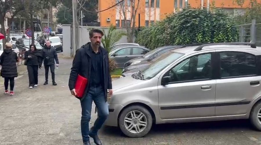 Hearing for Veliaj, businessman Elman Abule appears in the GJKKO