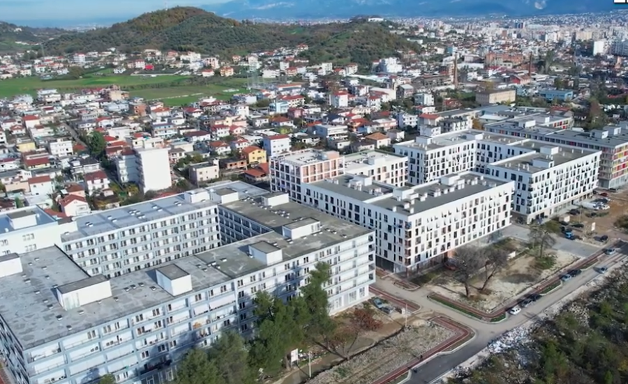 Reconstruction Lights: Residents Still Waiting for Homes