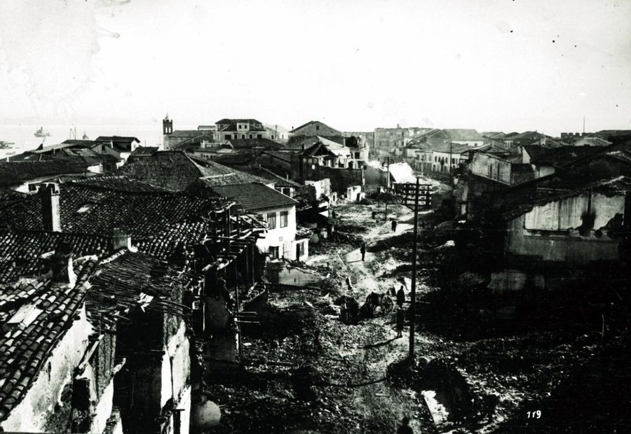 Durrës in search of traces of a century