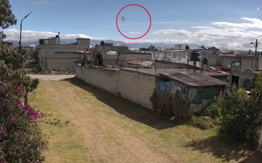 Video/ Rrëzohet avioni në Meksikë, vriten 10 persona, mes tyre 3