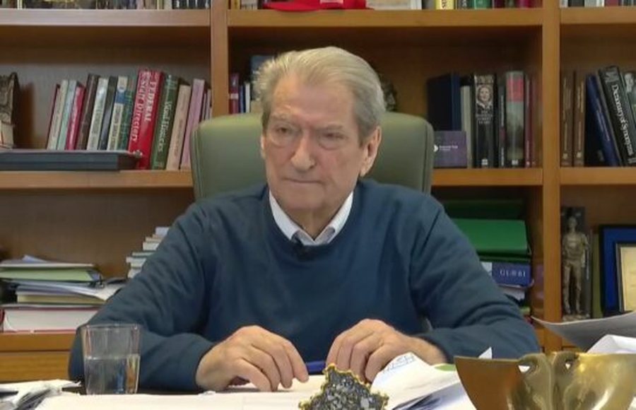 Berisha vijon me dy standarde ndaj SPAK: Prokurori e regjimit kur heton