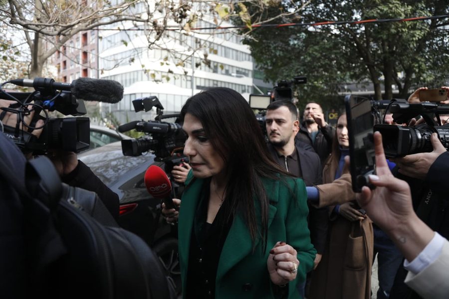 Dosja e AKSHI, 4 kompani n&euml; 9 muaj siguruan tendera n&euml; vler&euml;n 57