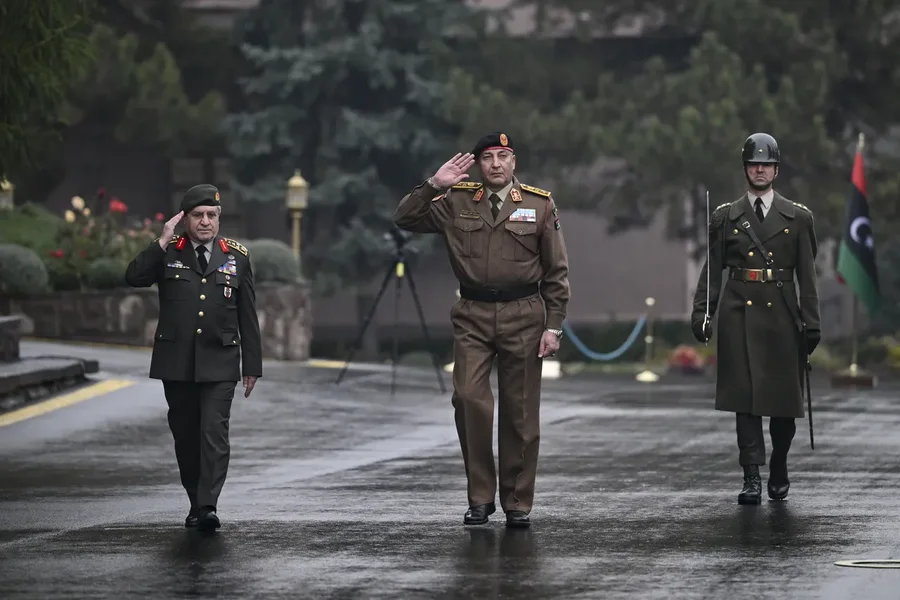 Shefi i ushtris&euml; s&euml; Libis&euml; vdes n&euml; aksident ajror pran&euml;