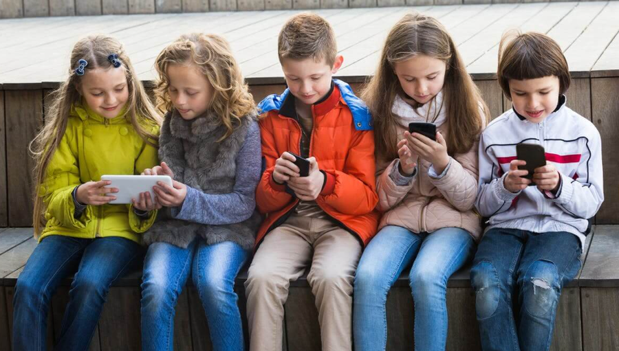 DW: Gjermania b&euml;n thirrje p&euml;r ndalimin e rrjeteve sociale p&euml;r