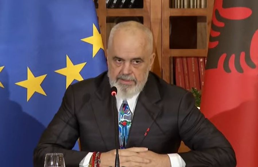 &ldquo;Nuk mund t&euml; jem kryeministri i nj&euml; vendi q&euml; ka m&euml;