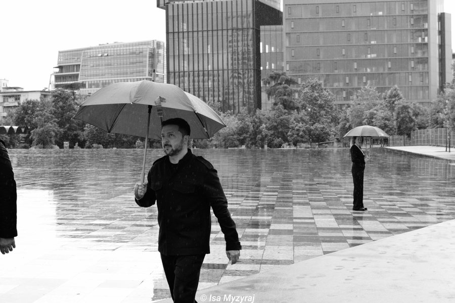 VNA &ndash; kronik&euml; pa hat&euml;r e nj&euml; viti shqiptar, midis