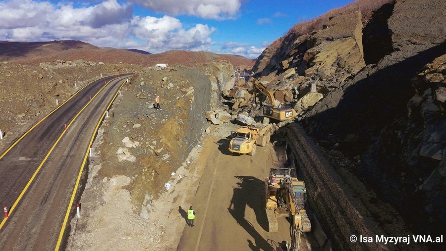 VNA &ndash; kronik&euml; pa hat&euml;r e nj&euml; viti shqiptar, midis