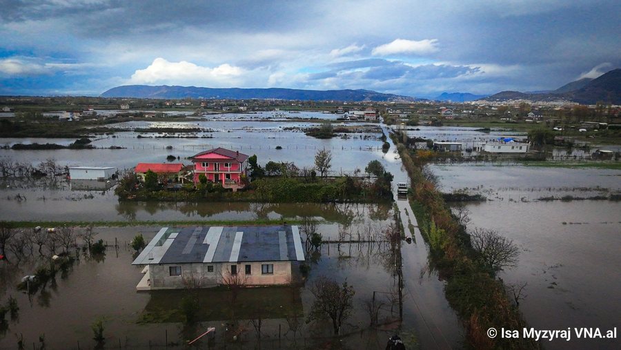 VNA &ndash; kronik&euml; pa hat&euml;r e nj&euml; viti shqiptar, midis