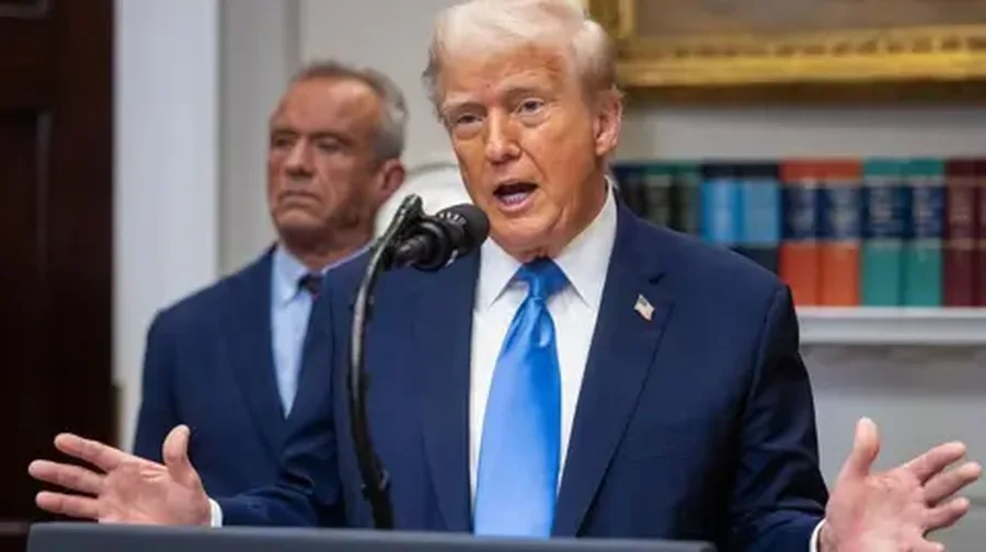 Trump redukton numrin i vaksinave p&euml;r f&euml;mij&euml;t amerikan&euml;, nga