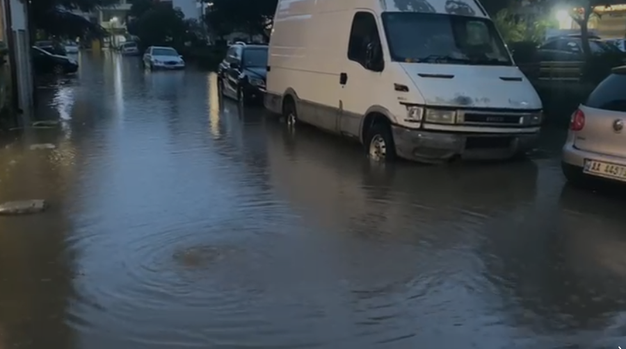 Reshjet e dendura p&euml;rfshijn&euml; gjith&euml; vendin, shkaktojn&euml;