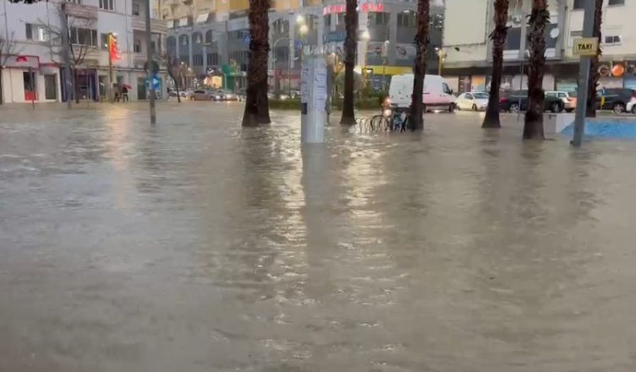 Sh&euml;nohet viktima e par&euml; nga p&euml;rmbytjet, nj&euml; person gjendet