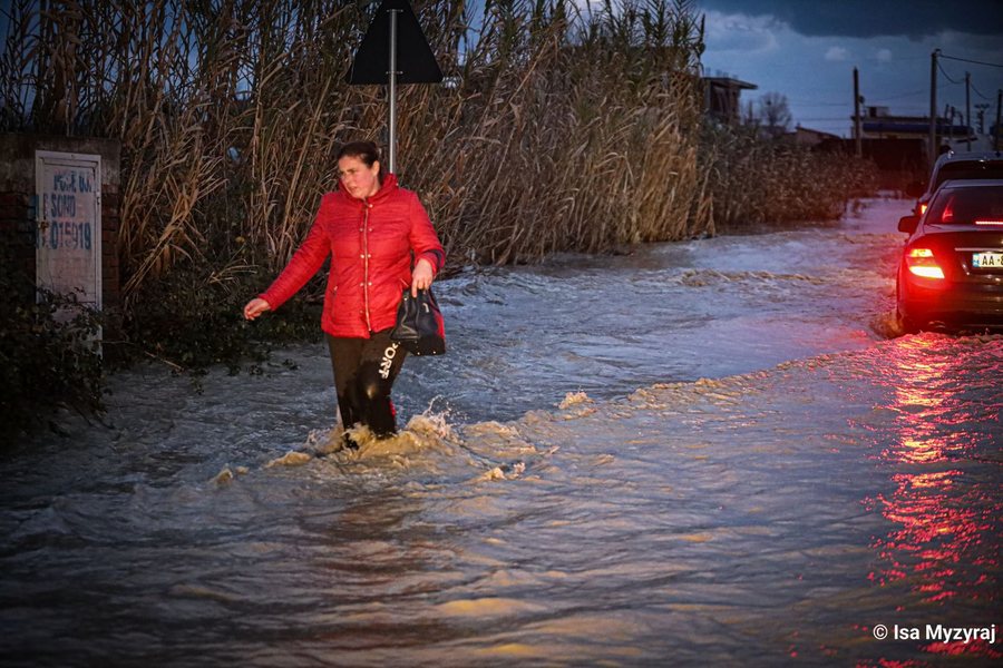 Situat&euml; e r&euml;nduar n&euml; Sukth nga p&euml;rmbytjet