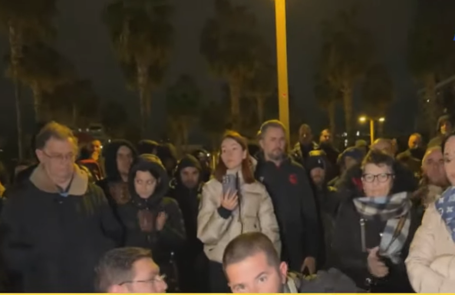 Përmbytjet në Durrës/ Banorët sërish në