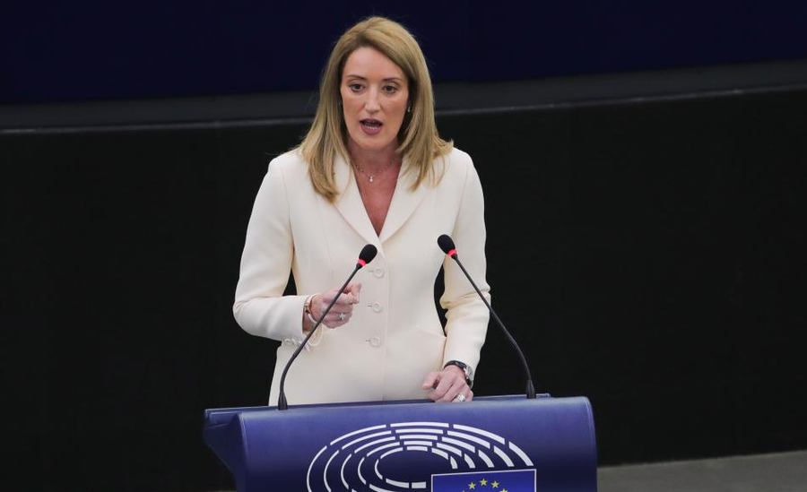 &nbsp;Parlamenti Europian ndalon hyrjen e t&euml; gjith&euml; personelit