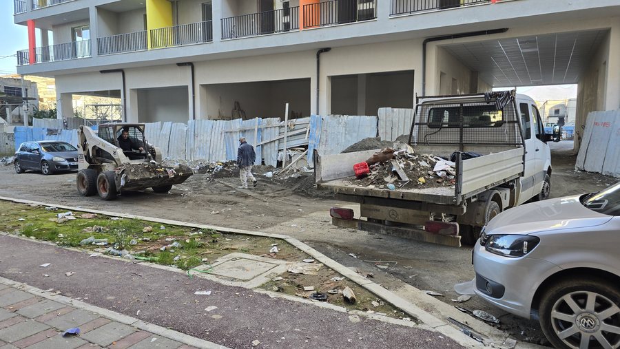 Rind&euml;rtimi n&euml; Kombinat, procesi n&euml; zon&euml;n e Kombinatit vijon