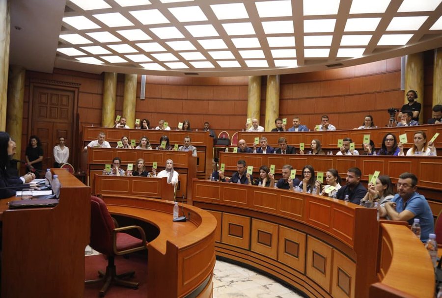 Bashkia Tiran&euml; &ldquo;ngel n&euml; klas&euml;&rdquo; p&euml;r