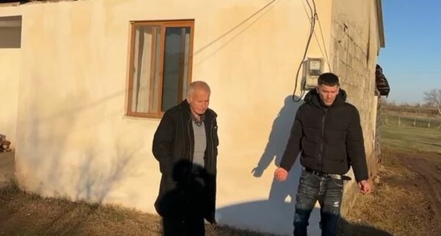 Dyshohet se u mor nga rrjedha e p&euml;rroit/ Familjar&euml;t e Jurgen Karajit