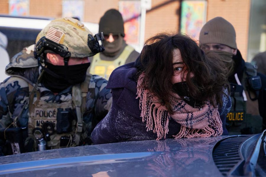 Agjent&euml; federal&euml; vrasin nj&euml; 37-vje&ccedil;ar n&euml; Minneapolis,