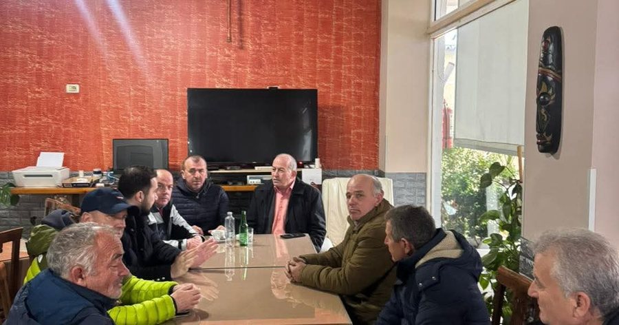 Salianji kritikon drejtimin e PD-s&euml; pas takimit n&euml; Himar&euml;: Po