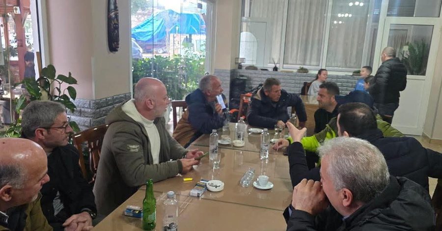 Salianji kritikon drejtimin e PD-s&euml; pas takimit n&euml; Himar&euml;: Po